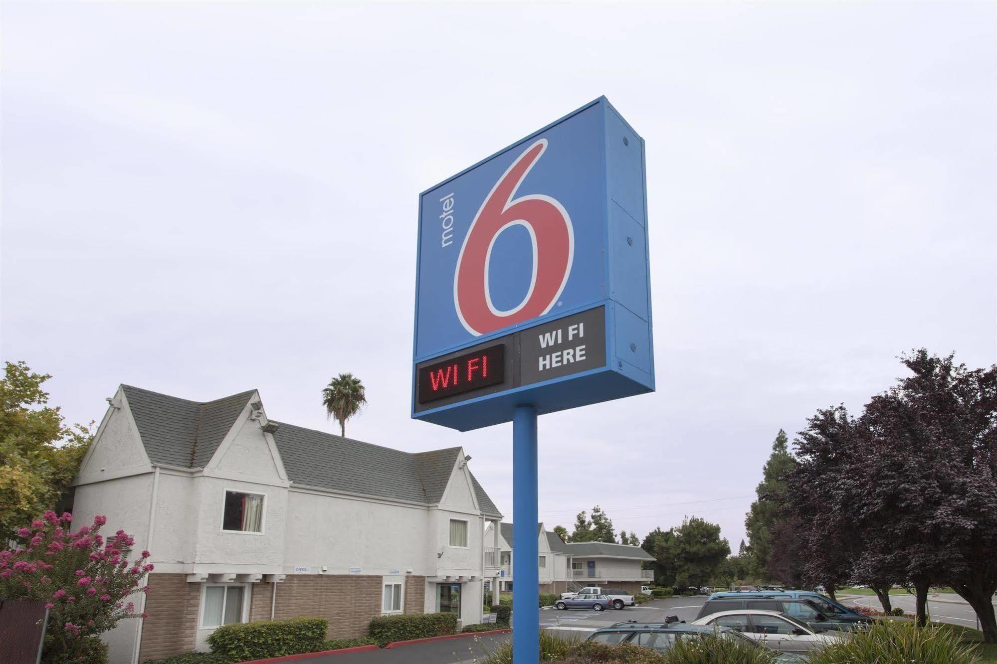 Motel 6-Sacramento, Ca - Central Екстериор снимка